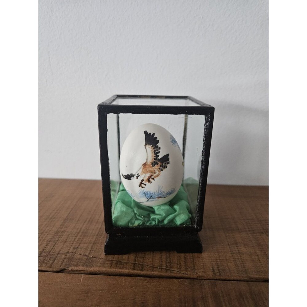 Vintage Hand-Painted Eggshell Featuring An Eagle Encased In A Glass Display